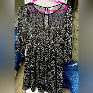Black Long Sleeve Pattern Mini Dress